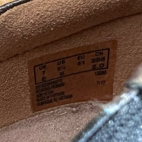 Clarks Artisan Daelyn Hill Wedge Bronze Leather Pump 9.5 - Picture 15 of 16